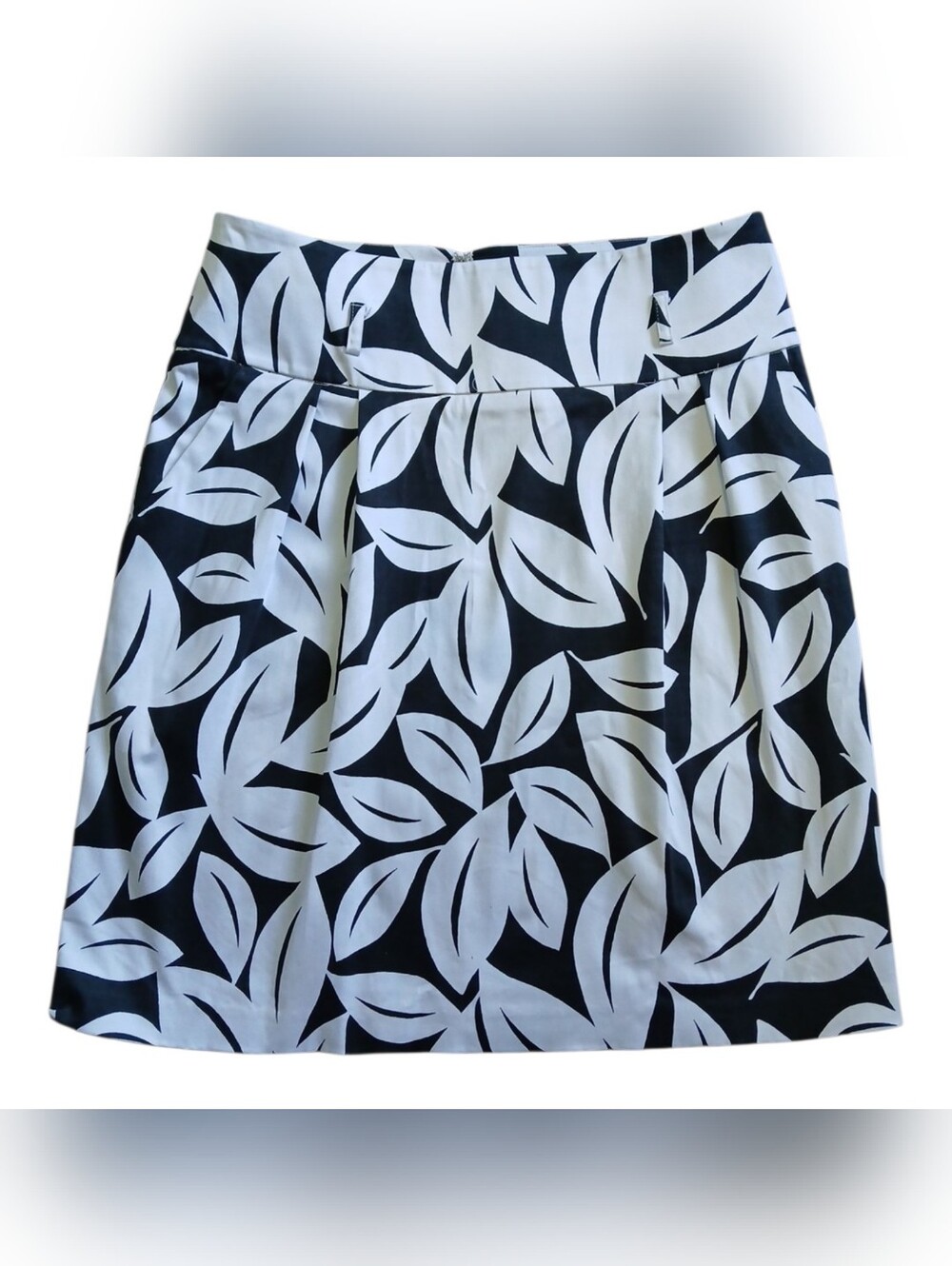 NWOT-New York & Company-Botanical-A-Line Full Skirt-Navy and White-Size 8